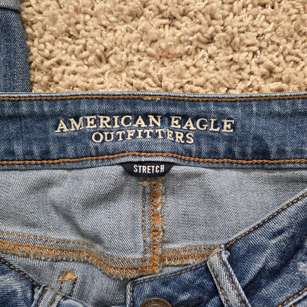 American Eagle Distressed Tomgirl Jeans - Picture 4 of 13